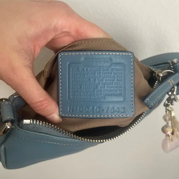 Rare Color Light Blue Coach Hamptons Shoulder Bag - Picture 6 of 8